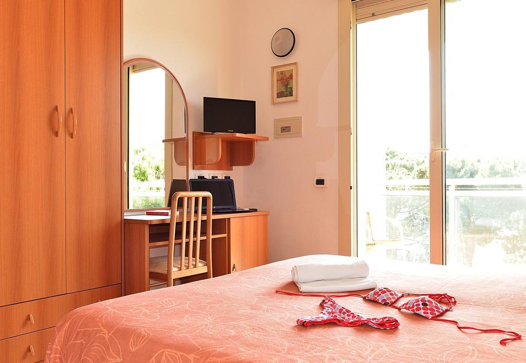 פינארלה Hotel Bamar מראה חיצוני תמונה