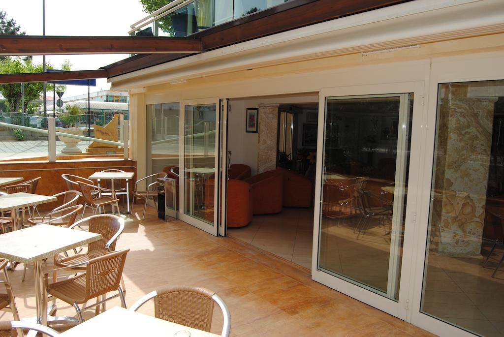 פינארלה Hotel Bamar מראה חיצוני תמונה